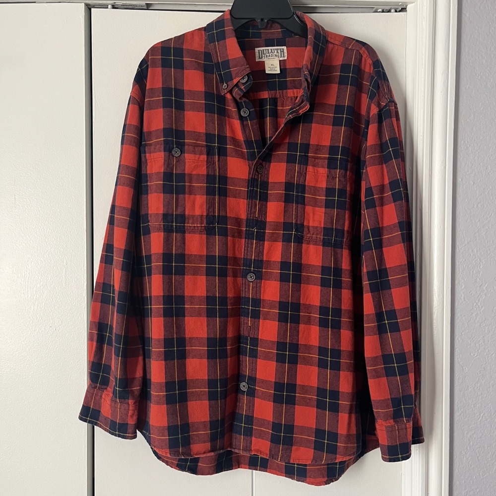 Duluth Trading Co Flannel Shirt Red Navy Plaid Long Sleeve Button Up Top Mens XL